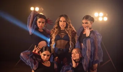 La artista barranquillera Savanha (centro).