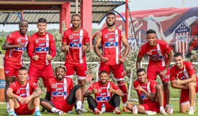 Jugadores de Junior durante el entrenamiento. 