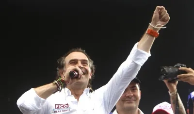 El candidato Fico Gutiérrez en el cierre de campaña en Medellín.