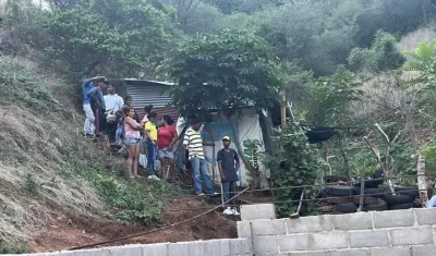 Lugar donde fue asesinada la mujer y sus dos hijos.