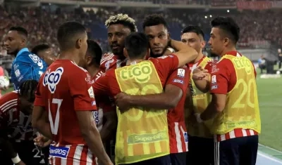 Junior espera celebrar la clasificación. 