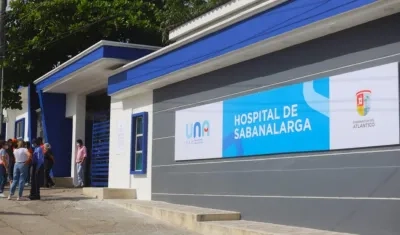 El hombre fue trasladado al Hospital de Sabanalarga. 