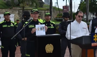 El Director de la Policía y el Fiscal Genera