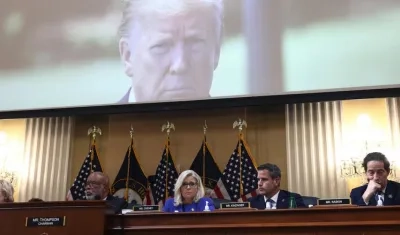 Sesión de la comisión que investiga los hechos.