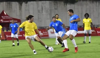 Carles Puyol en acción del partido.