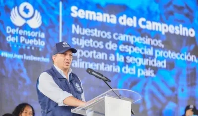 Defensor del Pueblo, Carlos Camargo. 