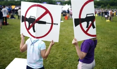 Un grupo de manifestantes congregados en Washington.