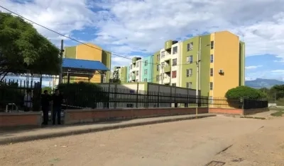 La menor se habría resbalado desde un balcón.