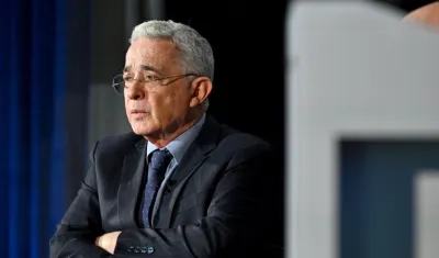 Álvaro Uribe Vélez.