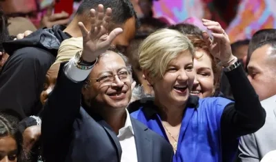 Gustavo Petro y Verónica Alcocer.