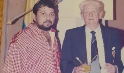 Chelo De Castro con el autor de estas notas, Roberto Llanos.