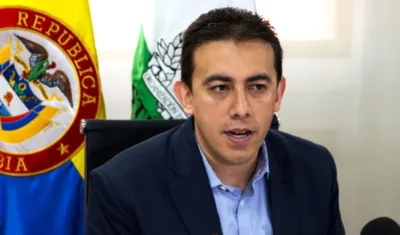 Alexander vega, Registrador Nacional. 