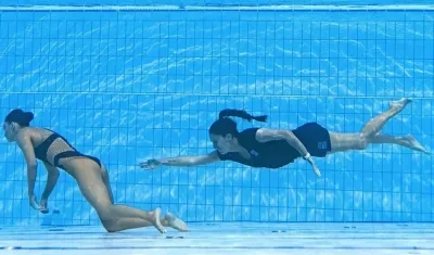 Anita Álvarez perdió la conciencia y fue rescatada por Andrea Fuentes. 