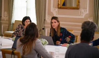 La jefa de Gabinete, María Paula Correa, en la reunión de las comisiones de empalme este viernes.