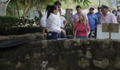 Gobernadora Elsa Noguera en su visita a Usiacurí. 