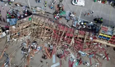 Caída de palcos en plaza de toros de El Espinal. 