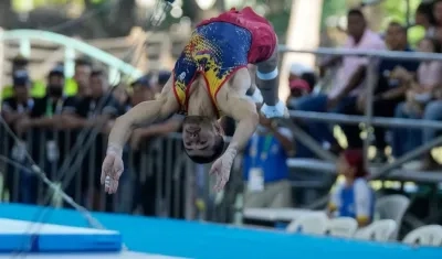 Andrés Martínez, gimnasta colombiano. 