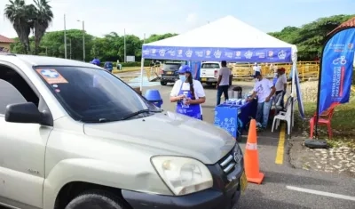Promotores de seguridad vial en peajes del departamento. 
