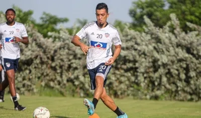 El delantero Fernando Uribe.