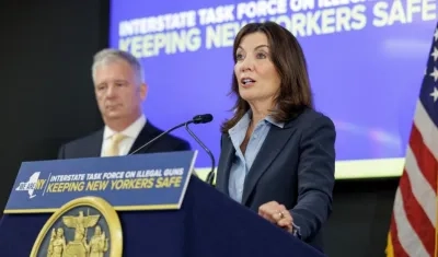 La gobernadora Kathy Hochul