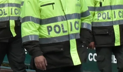 Los policías no aceptaron los cargos. 