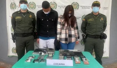 La pareja capturada.