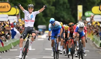 Tadej Pogacar se impone en la sexta etapa. 