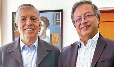 César Gaviria Trujillo y Gustavo Petro Urrego.