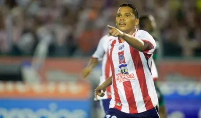 Carlos Bacca, delantero porteño. 