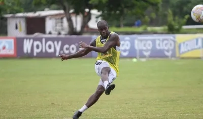 Carmelo Valencia comandará el ataque de Junior. 