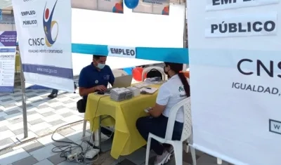 El proceso es coordinado por la Comisión Nacional del Servicio Civil.