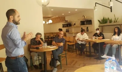 El periodista Juan Alejandro Tapia en el reciente taller 'Juego de Palabras'.