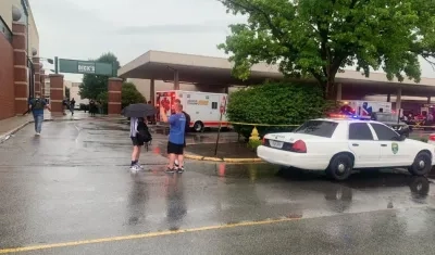 Centro comercial en Greenwood, Indiana, donde ocurrió el tiroteo.