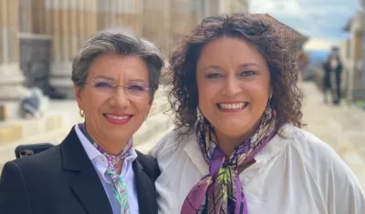 Claudia López junto a la senadora Angelica Lozano. 