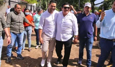 Poncho Zuleta y el alcalde Mello Castro.