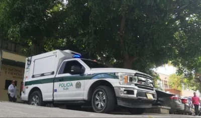 Vehículo de la Sijin usado para transportar a las víctimas de homicidio a Medicina Legal. 