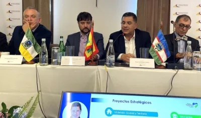 El Alcalde Jaime Pumarejo participando en el encuentro de Asocapitales.