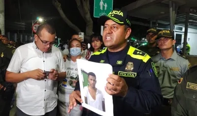 El Comandante de la Policía Metropolitana entregando detalles de los hechos.