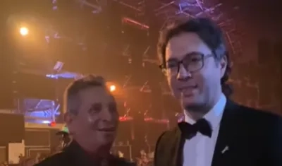 Darío Gómez y el alcalde de Medellín Daniel Quintero.