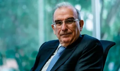 Humberto De la Calle Lombana, Senador de la República.