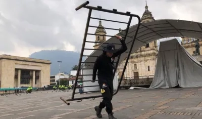 A todo vapor se prepara ya el acto de posesión presidencial.