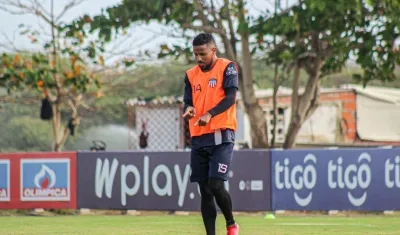 Yesus Cabrera, volante de Junior. 