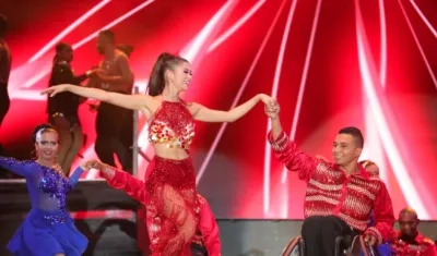 La Reina Valeria Charris encabeza la delegación.