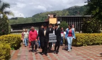 Sepelio de los dos líderes sociales de la vereda Quebradoncita de Ituango.