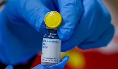 Dosis de una vacuna contra la viruela del mono.