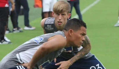 Carlos Bacca e Iván Rossi, durante un calentamiento. 