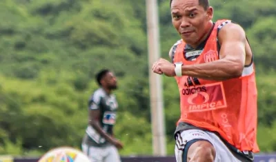 Carlos Bacca, jugador porteño. 