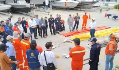 Los participantes en pleno curso.