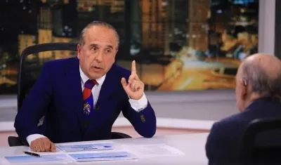 El Ministro de Transporte, Guillermo Reyes, en diálogo con el periodista Yamid Amat.