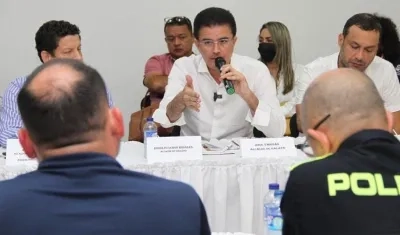 El Alcalde de Soledad, Rodolfo Ucrós (centro).